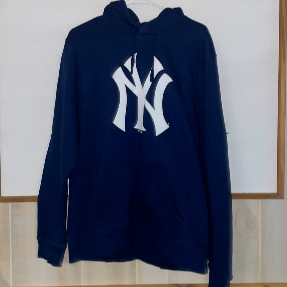 MLB Yankee hoodie
